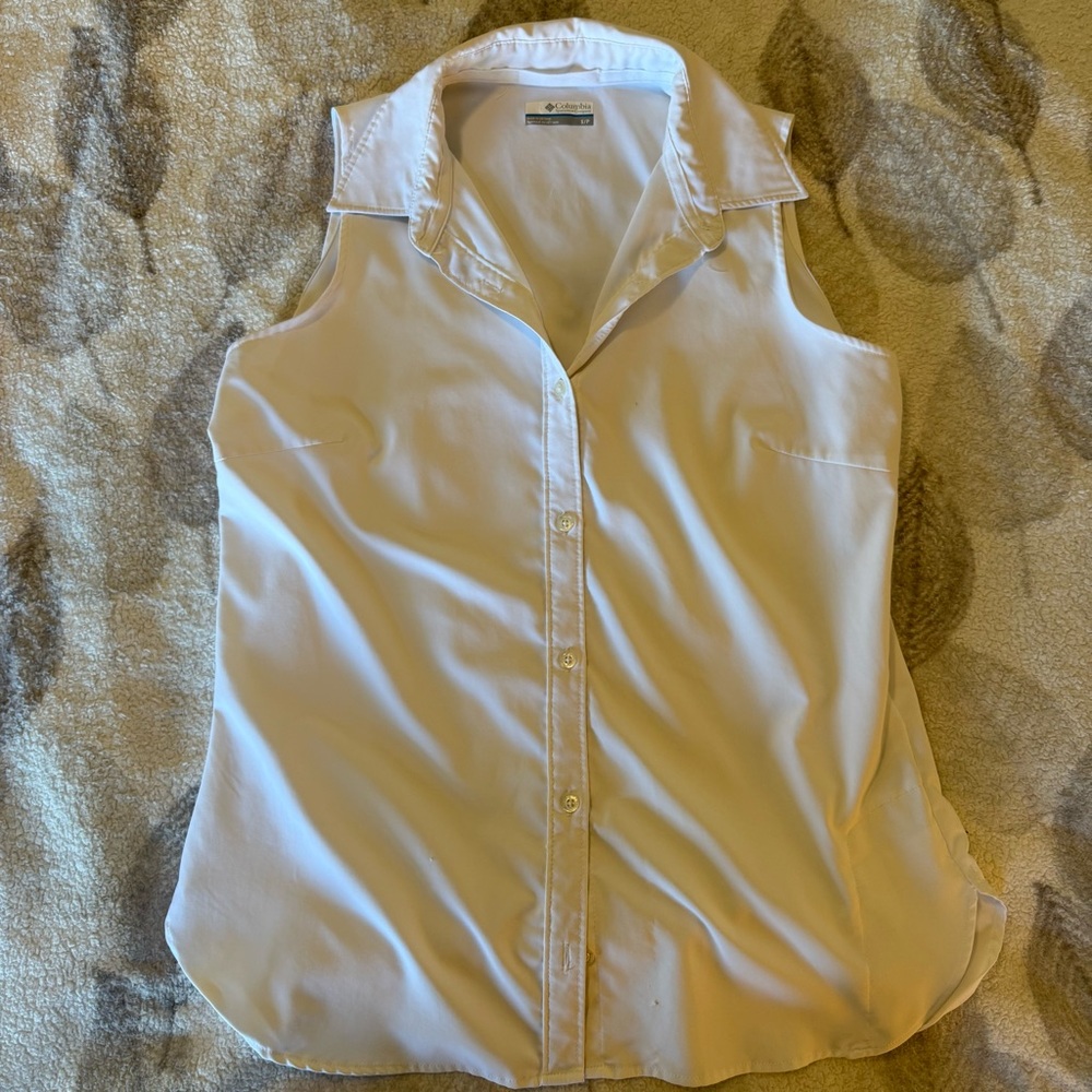 Columbia PFG White Sleeveless Button-Up Blouse